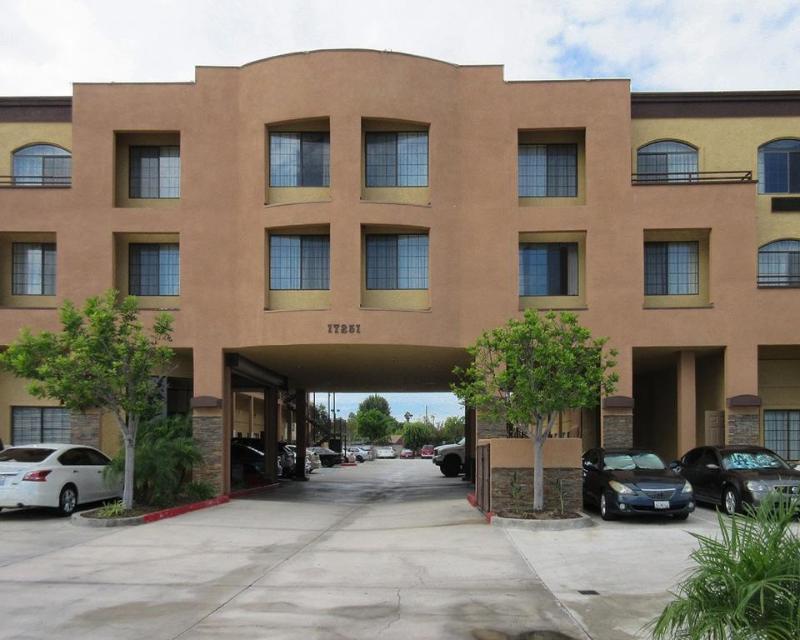 Quality Inn & Suites Huntington Beach Exterior photo