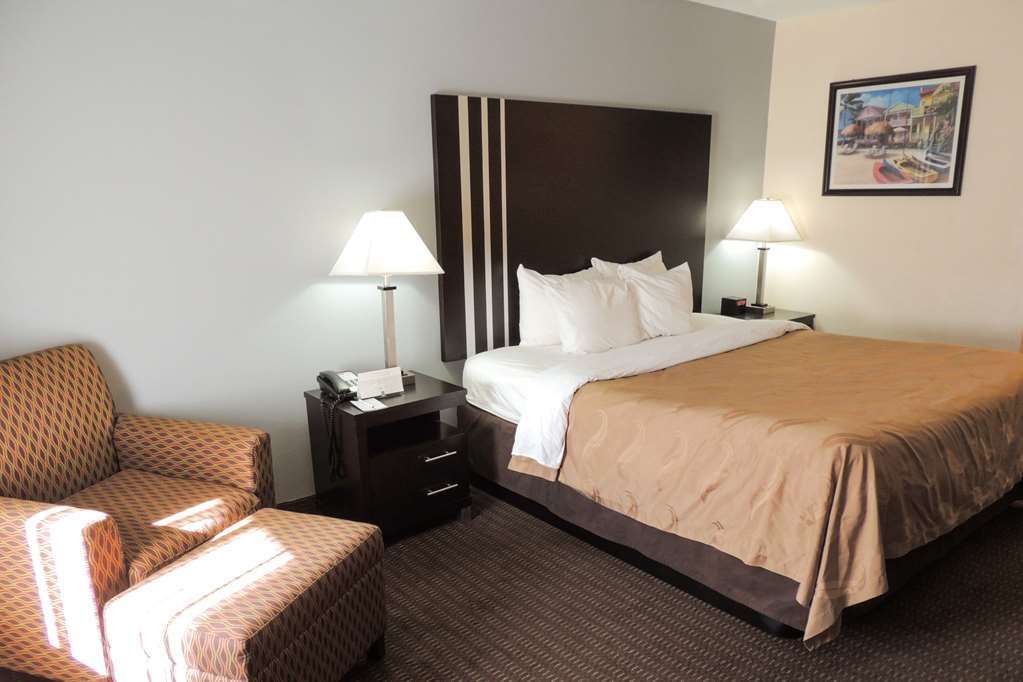 Quality Inn & Suites Huntington Beach Room photo